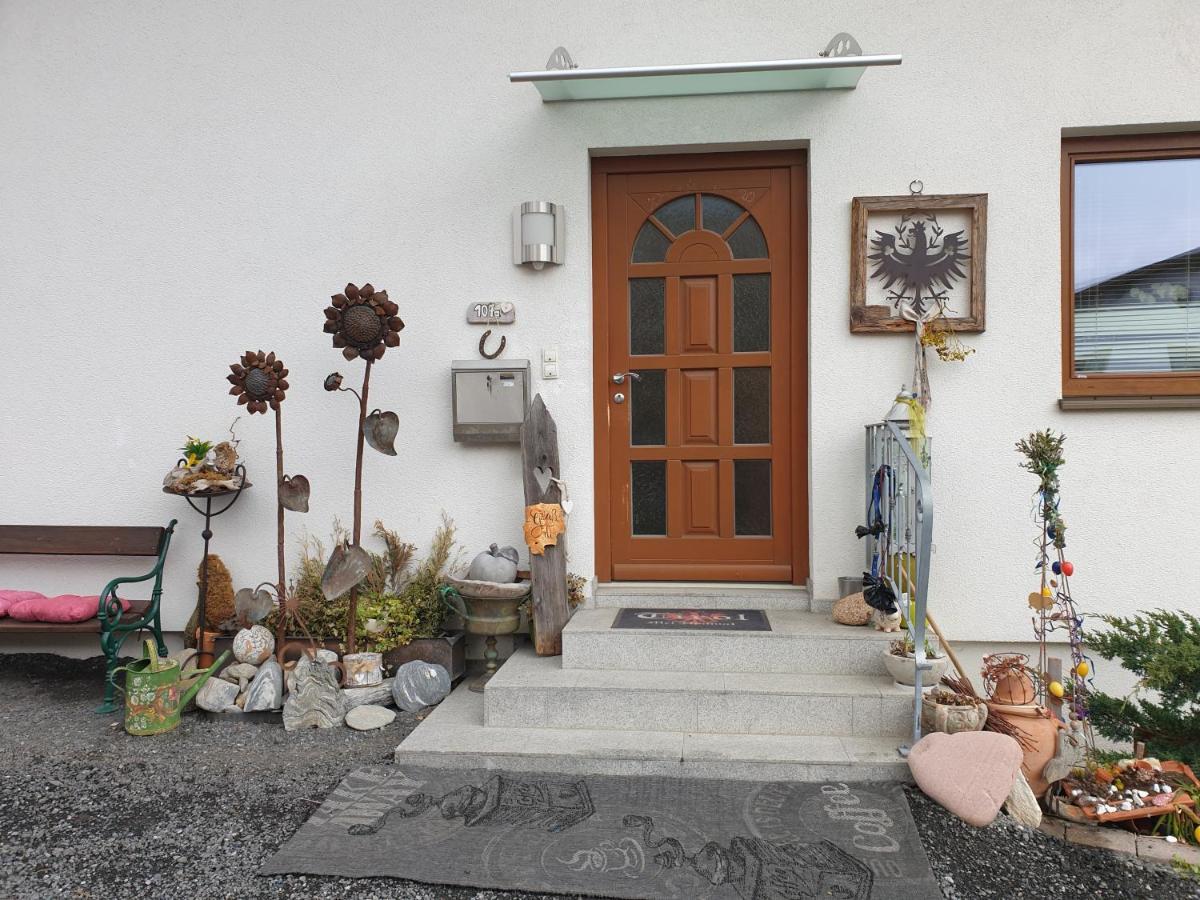 Hofstaetter Ferienwohnung Fliess Exterior photo